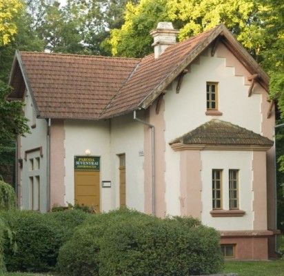Sargo namelis, dar vadintas sargine, prie dabartinio pagrindinio įėjimo į Birutės parką iškilo 1902 metais.