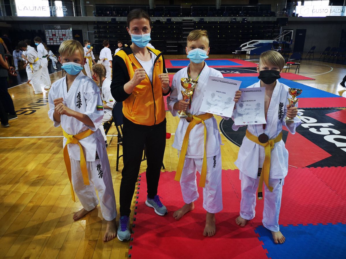 Palangiškis Kajus Loda tapo Lietuvos čempionu. Bronzos medalius iškovojo trenerės Kristinos Basovos auklėtiniai Nojus Bundulas, Nojus Trukšanovas ir Lukas Akmenskas