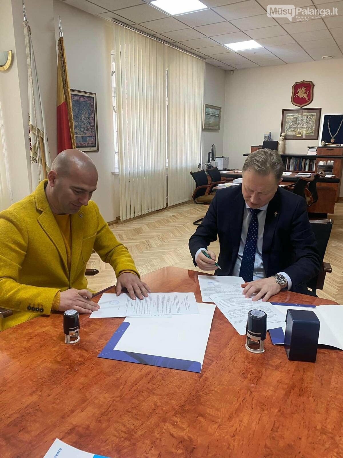 Futbolo akademija „Gintaras“ pasirašė bendradarbiavimo sutartį su Klaipėdos universitetu