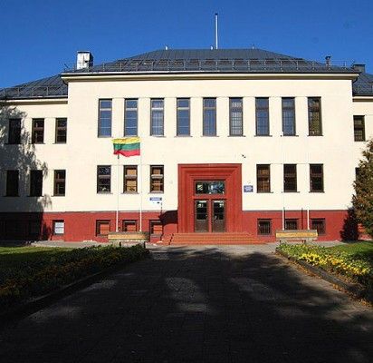Į V. Jurgučio pagrindinę mokyklą šiemet atėjo daugiau moksleivių nei tikėtasi.