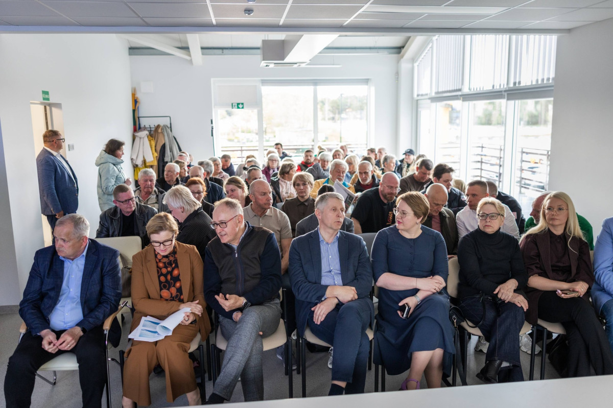 Savivaldybės vadovų, miesto Tarybos narių, savivaldybės įstaigų vadovų susitikimas su šventojiškiais