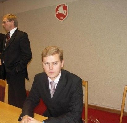 „Prokuratūra dar nėra priėmusi galutinio sprendimo dėl V. Šimaičio statinių. Išklausome naujų argumentų, tikiuosi, kad artimiausiu metu priimsime vienokį ar kitokį sprendimą“, – sakė Giedrius Danėlius, Klaipėdos apygardos prokuratūros vyriausiasis prokur