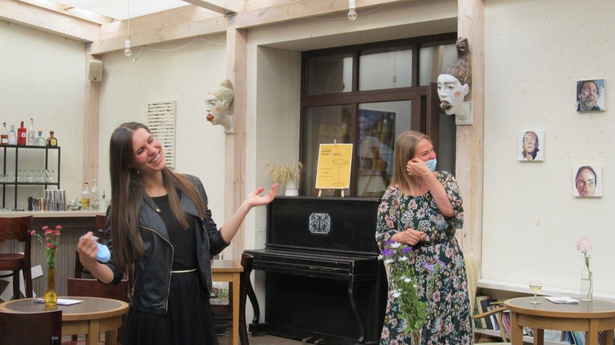 „Ramybės“ galerijoje savo parodas pristatė dailininkės Laura Slavinskaitė ir Aistė Gabrielė Černiūtė