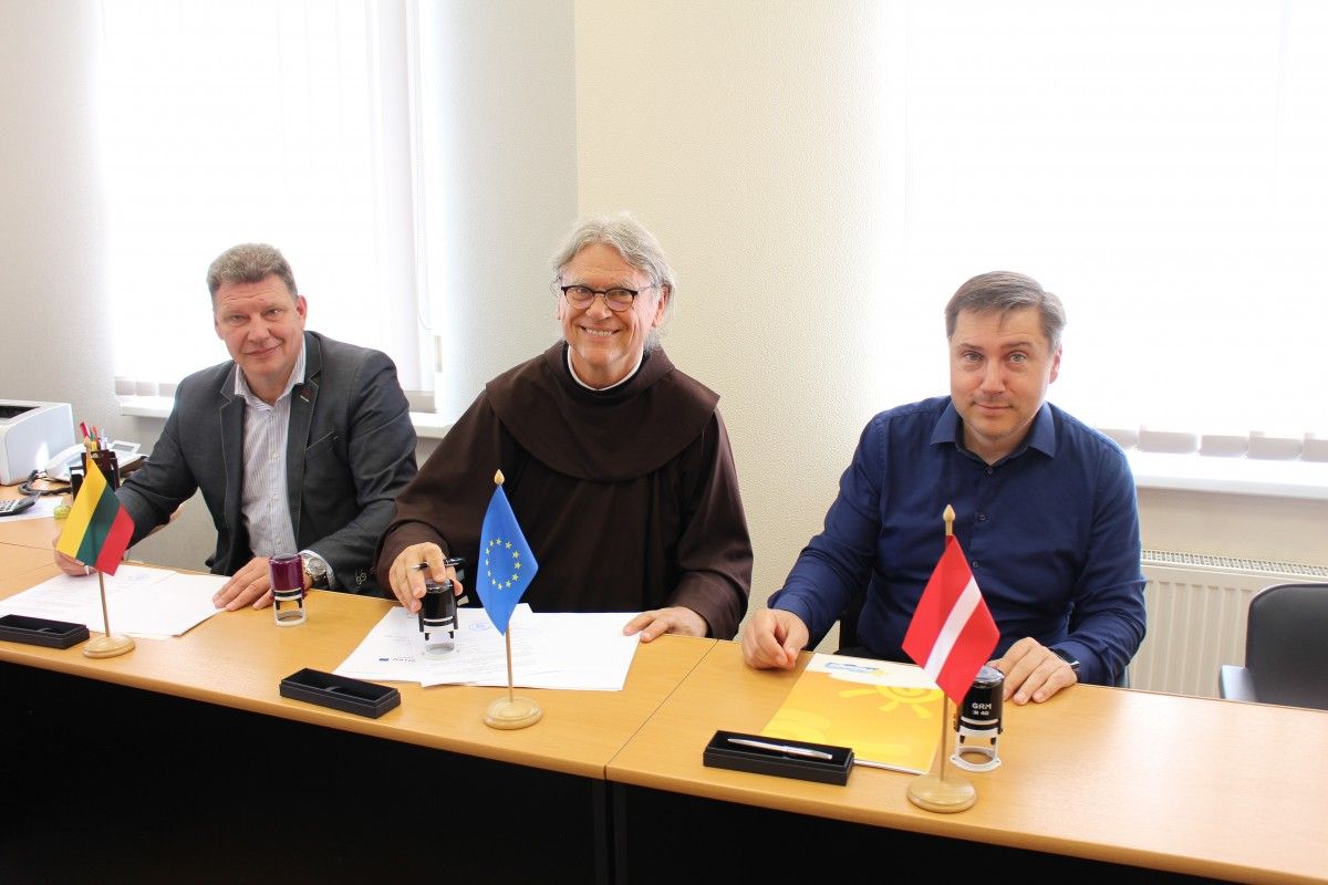 "Pušynas“ bendradarbiaus su vienuolynu Klaipėdoje ir Liepojos ligonine