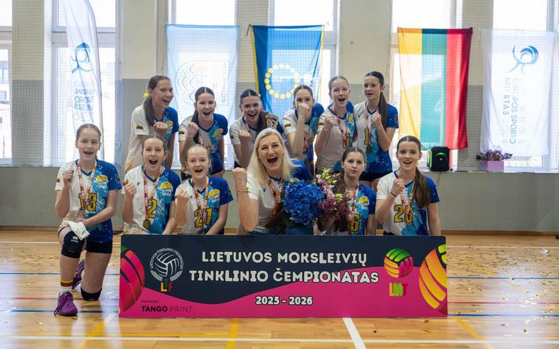 Lietuvos U13 mergaičių salės tinklinio čempionato finalinio etapo nugalėtoja – Palangos SC komanda