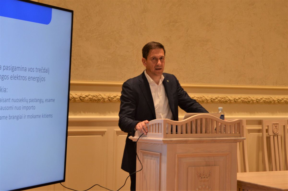Ministras Dainius Kreivys: „Pirmasis jūrinio vėjo parkas užtikrins ne tik energetinę nepriklausomybę, bet ir mažas elektros kainas gyventojams"
