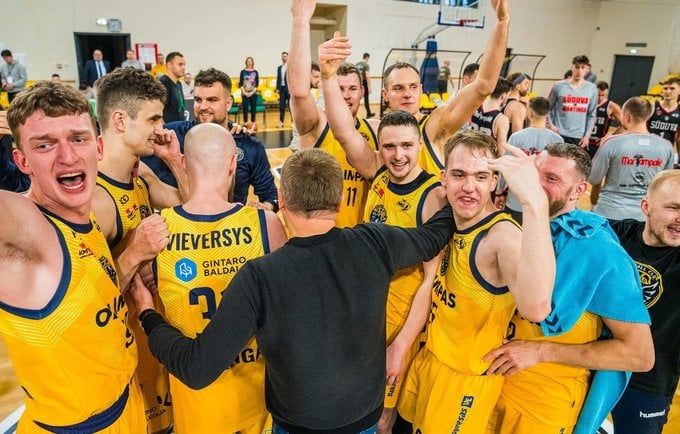 „Olimpas“ švenčia bronzą. NKL nuotr.