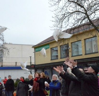 Kultūros dieną Palangoje suplevėsavo Taikos vėliava