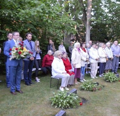 Susirinkę palangiškiai drauge pagerbė tremties vargus patyrusius tėvynainius ir patys prisiminė, ką teko išgyventi.