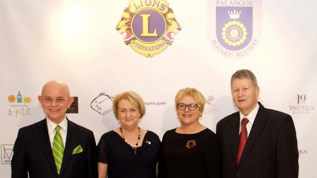 Seimo narys Antanas Vinkus dalyvavo labdaringuose renginiuose Palangoje