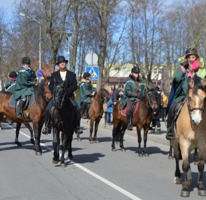 Pirmieji eisenoje buvo raitieji skautai.