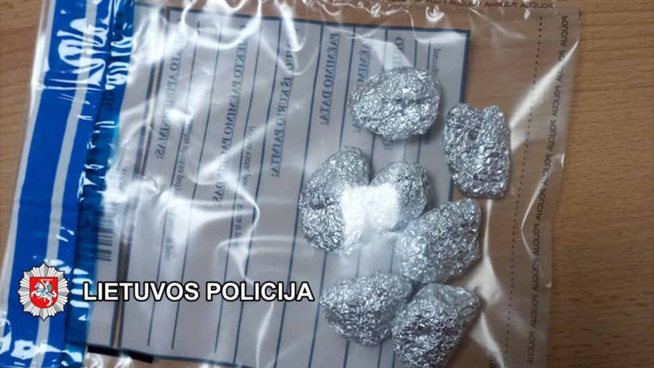 Palangoje sulaikyti asmenys įtariami narkotinių medžiagų platinimu
