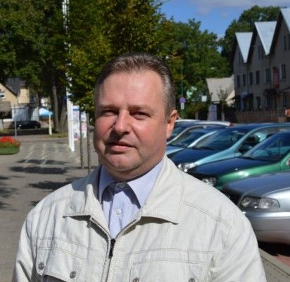 Tarybos narys Dainius Želvys, kuris yra dviejų miesto įmonių – UAB „Palangos šilumos tinklai“ ir VšĮ Pirminės asmens sveikatos priežiūros centro (PASPC) stebėtojų tarybos narys.