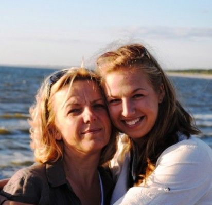 „Moteriškumas – ne tik rožiniai rūbeliai ar aukštakulniai, bet ir buvimas rūpestinga mama“