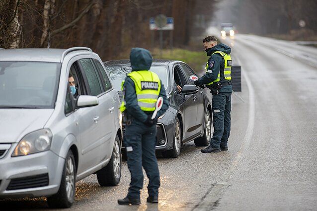 Palangoje gruodžio 26 d. patikrinta 2130 automobilių, neįleista 55, surašyta 11 protokolų už KET pažeidimus