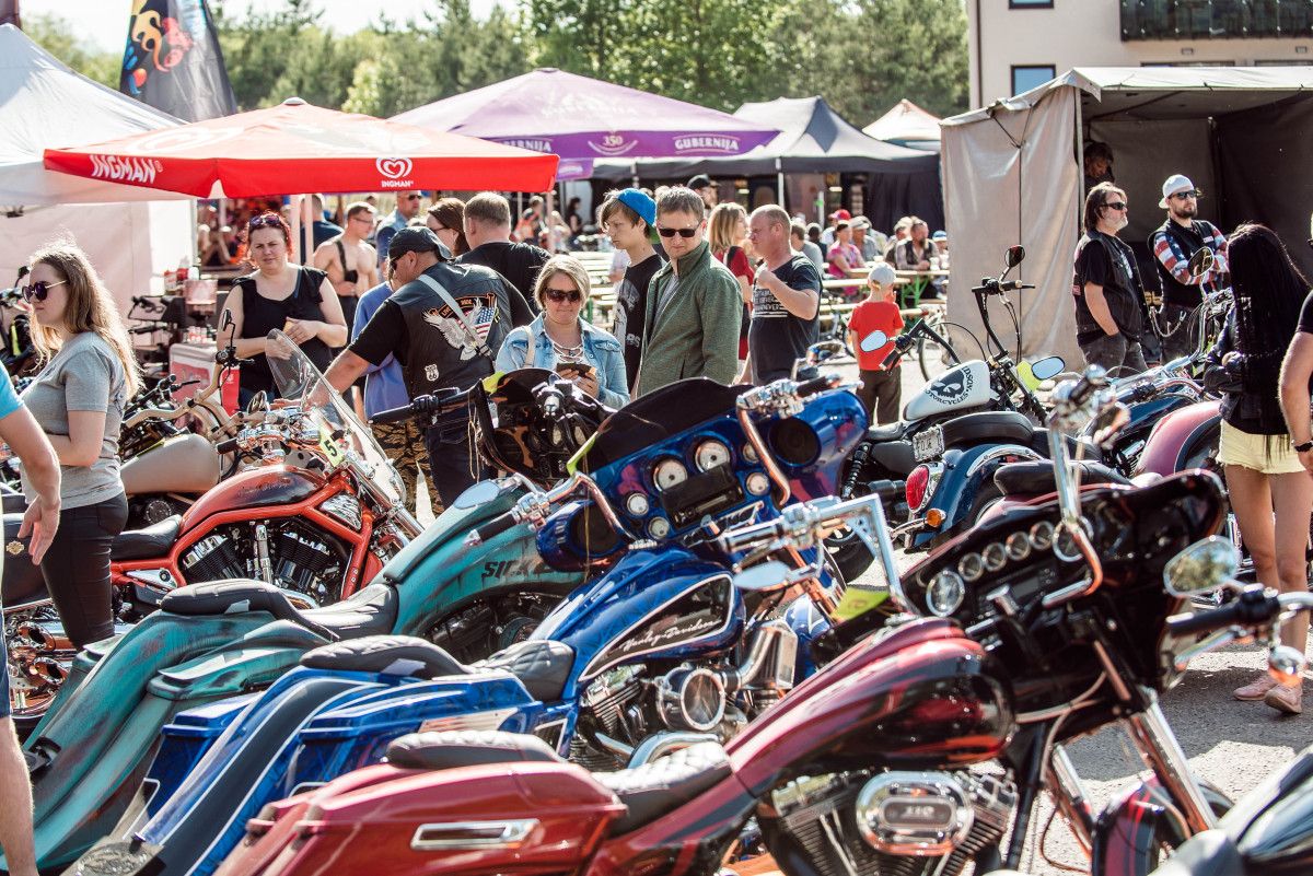 Šventojoje – jubiliejinis „Beach Bike Fest“: baikerių paradai, mugės ir garsiausių grupių koncertai