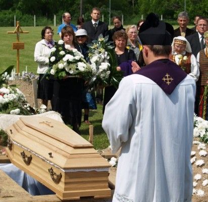 Šiandien, šeštadienį, amžinojo poilsio naujose Palangos kapinėse atgulė netikėtai užgesęs Palangos miesto savivaldybės Tarybos narys Giedrius Šatkauskas.