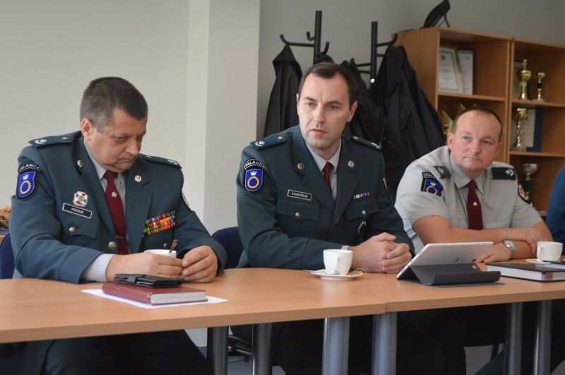 Policijos pertvarkas pristatė Veiklos skyriaus vyr. tyrėjas A. Pocius, Reagavimo skyriaus viršininkas G. Pocevičius ir Veiklos skyriaus viršininkas K. Bončkus.