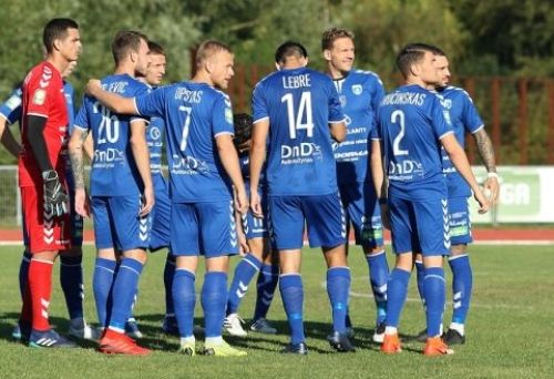 Ant "Palangos" futbolo klubo krenta įtarimų šešėlis