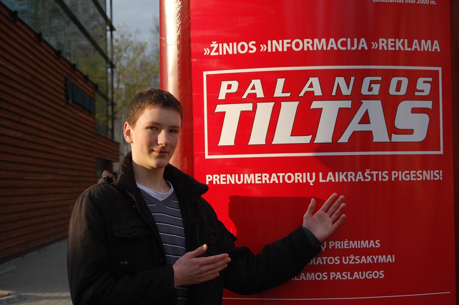 Ilgakojis šuolininkas įsitikinęs, kad paspruktų nuo užpuolikų