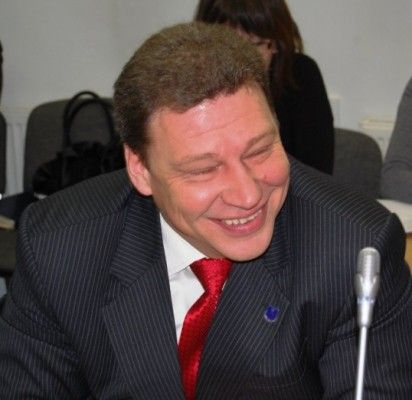 Mįslė su nežinomaisiais: įsipainiojo T. J. Žulkus į privačių ir viešųjų interesų konfliktą ar ne?