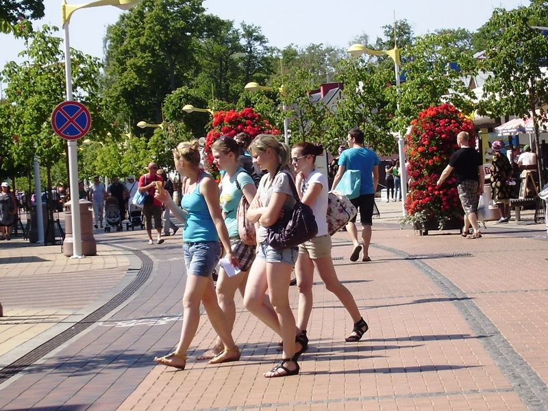 Į Palangą vasarą plūsteli jaunimo būriai