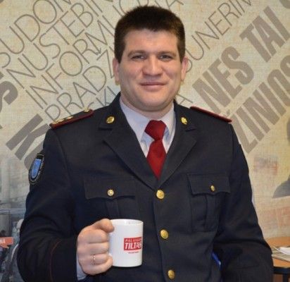 Priešgaisrinės gelbėjimo valdybos Palangos priešgaisrinio gelbėjimo tarnybos (PGVPPGT) viršininkas Vidmantas Jarulis sako, pasitikėjimas ugniagesius džiugina ir įpareigoja.
