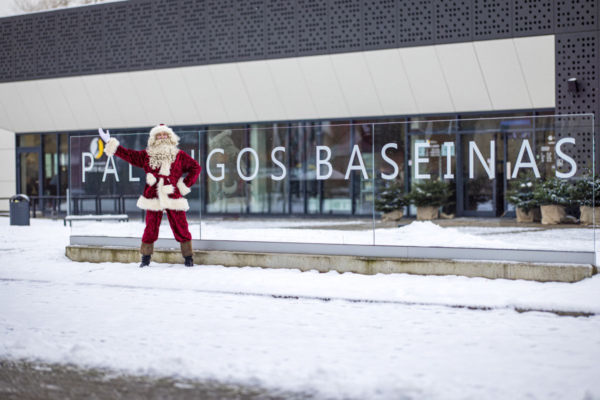 Kalėdų Senelio šventinė rezidencija Palangos baseine atidaryta (FOTO GALERIJA)