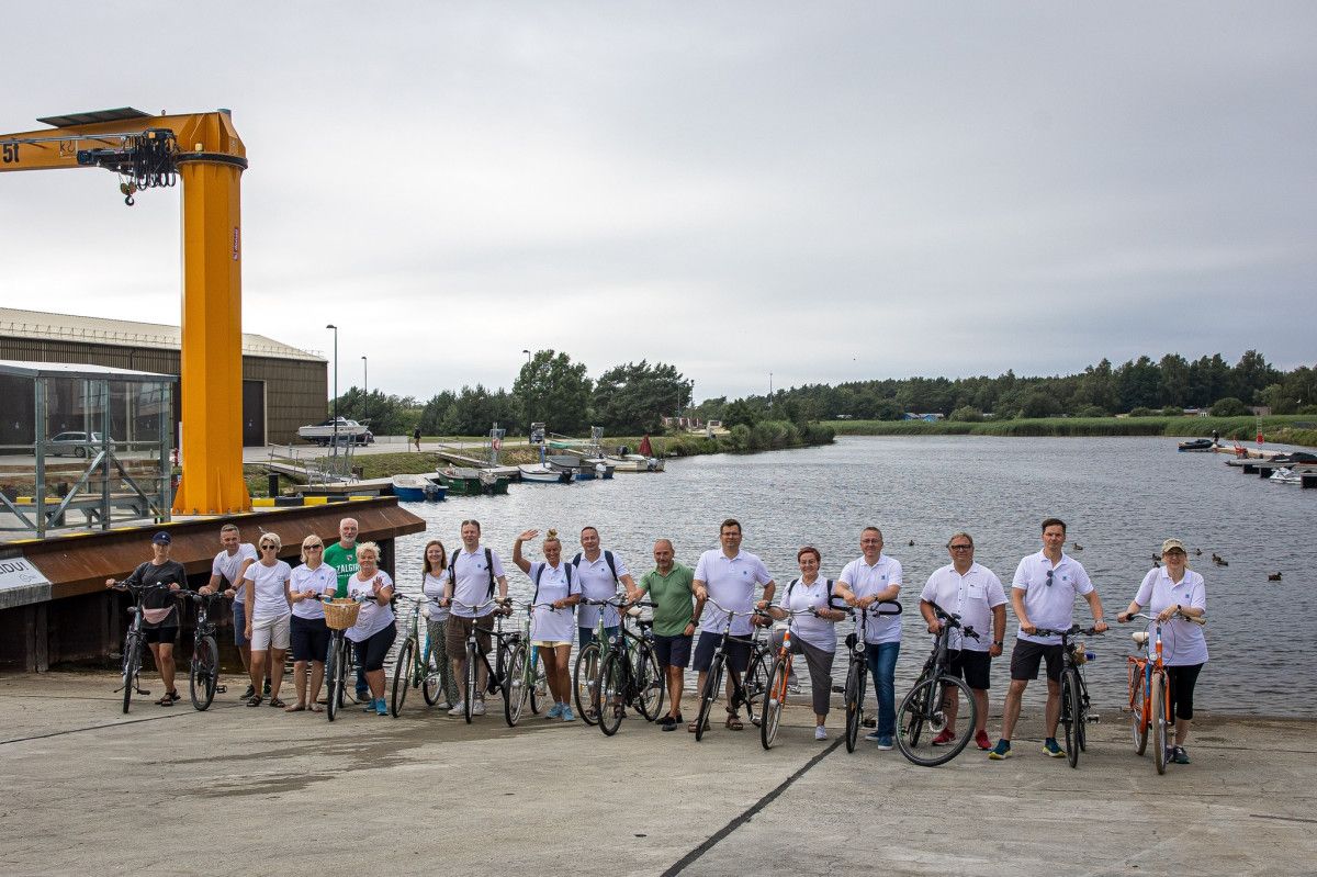 Palangą ir Šventąją Tėvynės Sąjungos-LKD pirmininkas Laurynas Kasčiūnas ir kiti Seimo nariai įvertino pabalnoję dviračius (FOTO GALERIJA)