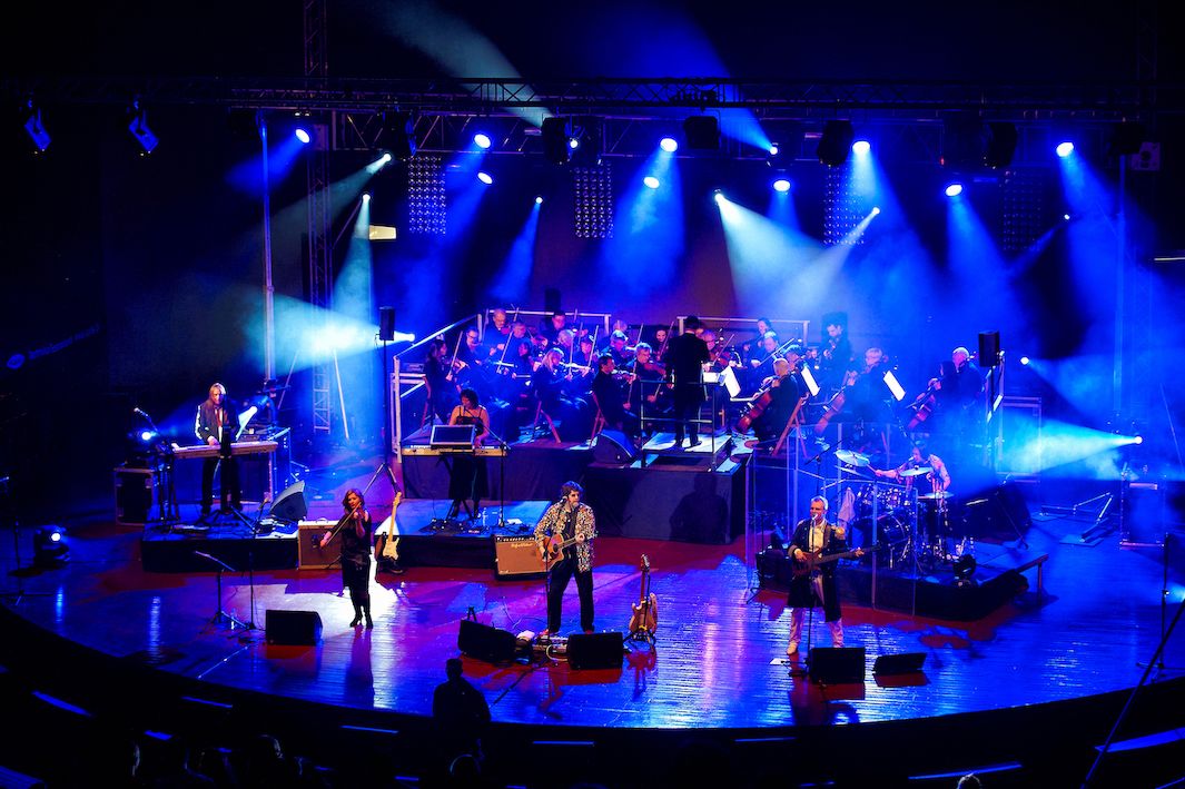 Gruodžio 6 dieną Palangoje koncertuos britų roko grupė „Electric Light Orchestra by Phil Bates Band“ su Berlyno styginių kvartetu