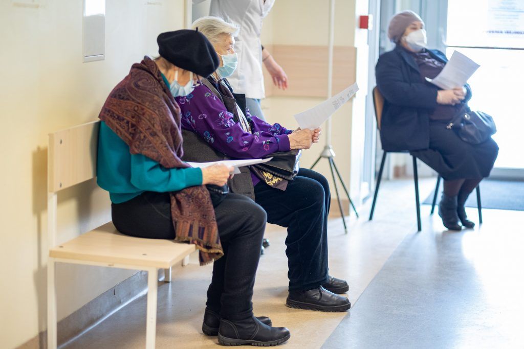 Palangoje viena arba dviem vakcinomis nuo COVID-19 jau paskiepyta per 1,3 tūkst. gyventojų