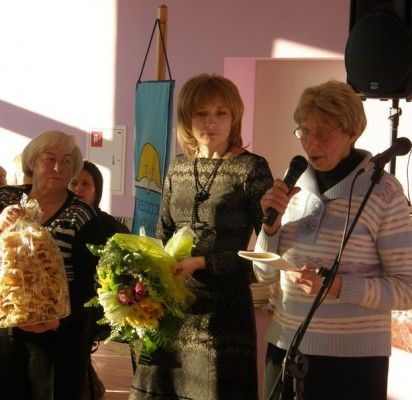 A. Pečiukonio nuotraukoje – palangiškiai TAU šventėje: (iš kairės) V. Želvienė, V. Varpiotienė, L. Umbrasienė ir T. Moleckienė.