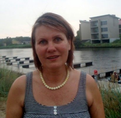 Audronės Bukauskienės rankose žilvitis, lininės virvės ir akmuo turi sielą