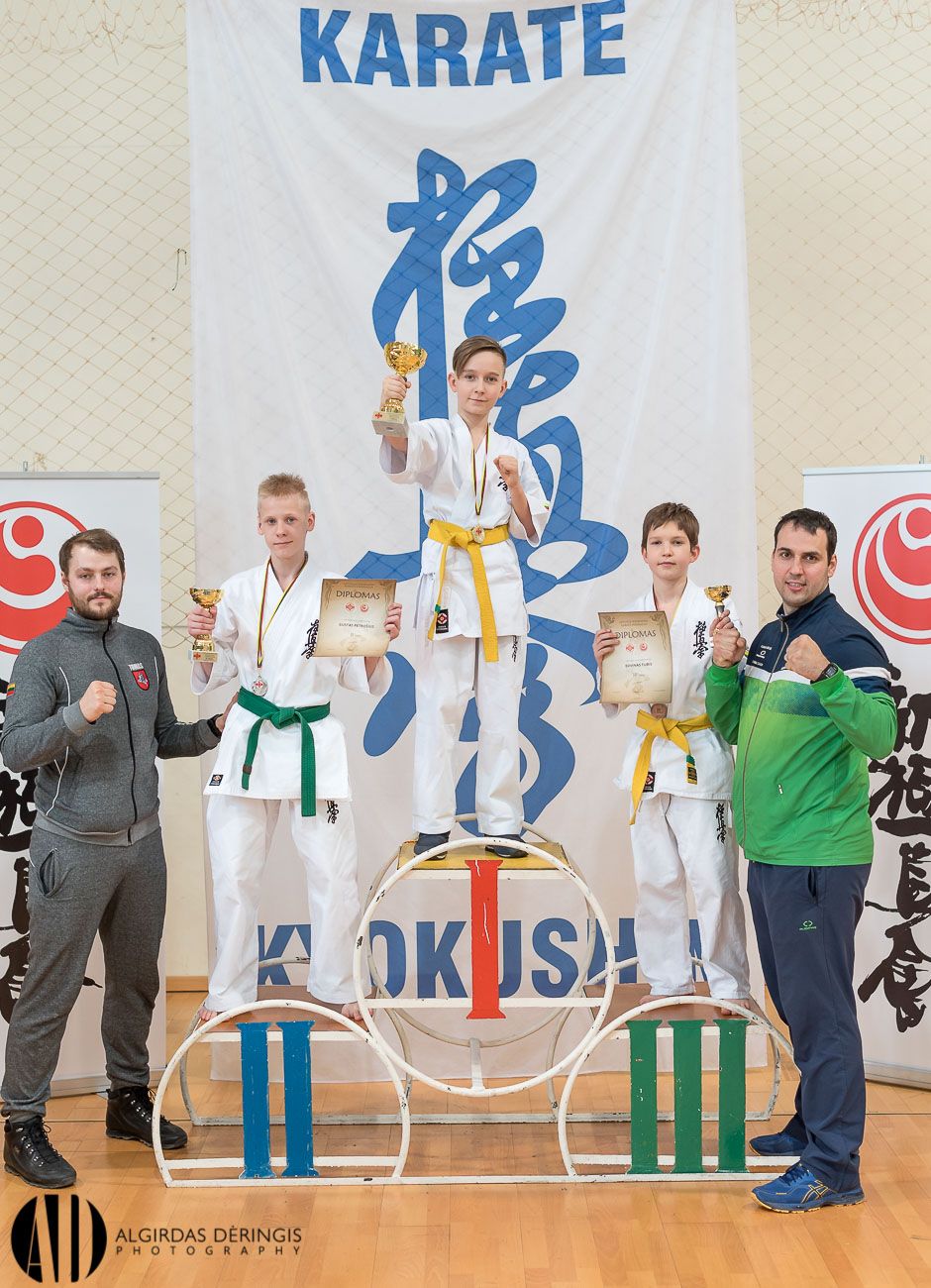 Palangiškių medaliai Lietuvos karatė kiokušin kata čempionate