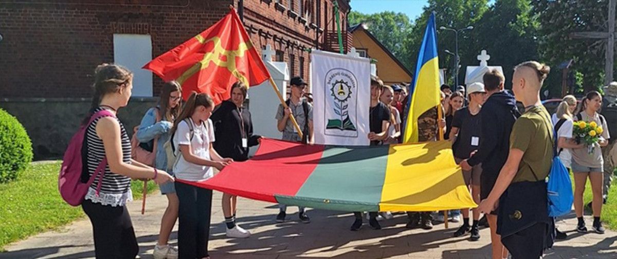 Darbėnuose pagerbti partizanai