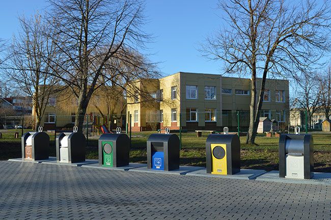 Artimiausiu metu planuojama įsigyti konteinerių, skirtų stiklui bei kitoms atliekoms, taip pat – maisto ir tekstilės atliekoms surinkti.