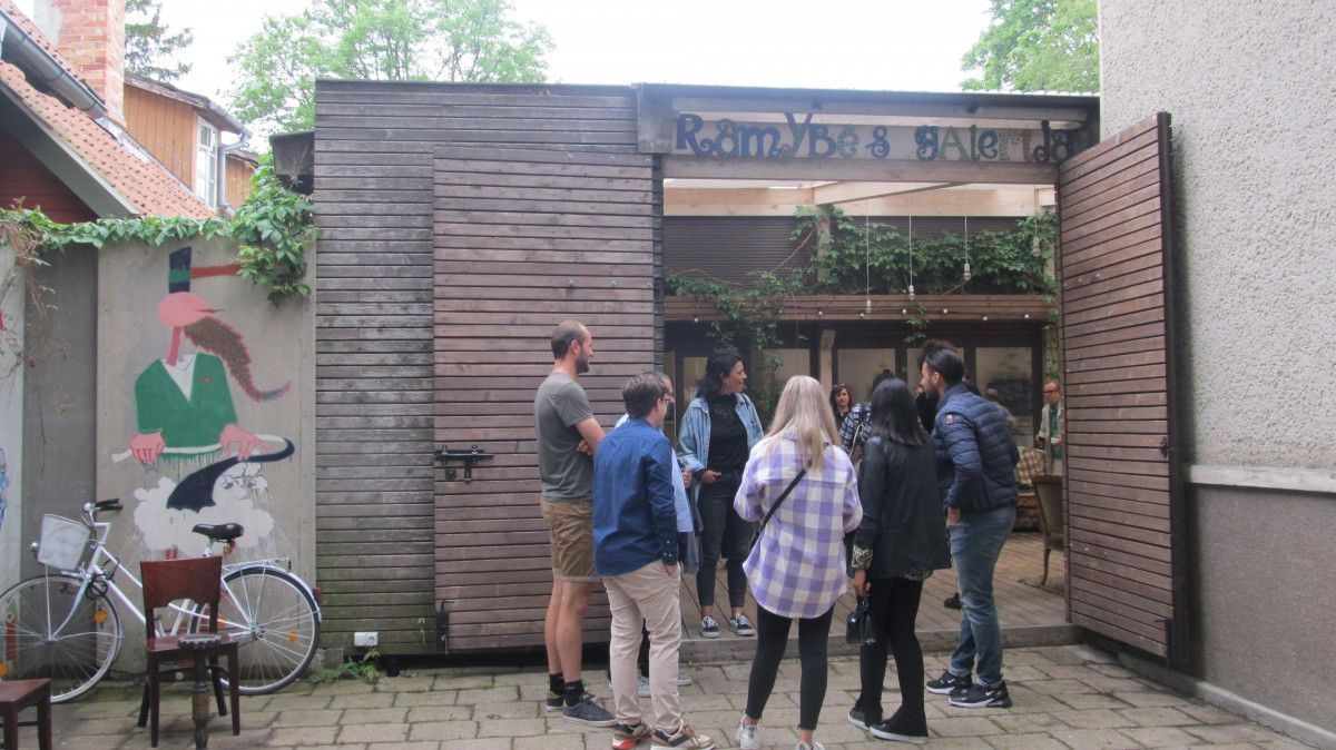 „Ramybės“ galerijoje – tapybos ir juvelyrikos interpretacijos