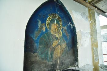 Dabartinis J. Pabrėžos kapo koplyčios freskos vaizdas.