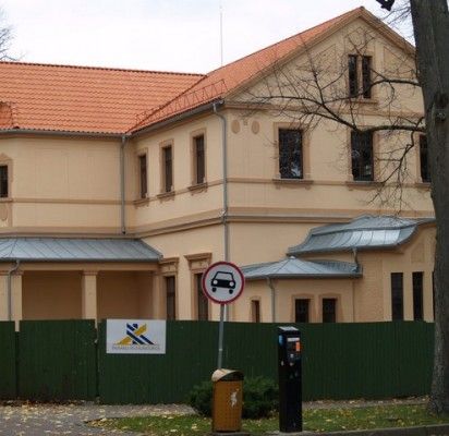 Kurhauzo restauracija: netrukus miesto promenadą darkiusi tvora pasitrauks