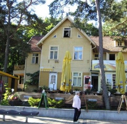 J. Basanavičiaus g. 37 – buvusi advokato Prano Raulinaičio vila „Gintaras“. J. Valančiūtės nuotr.
