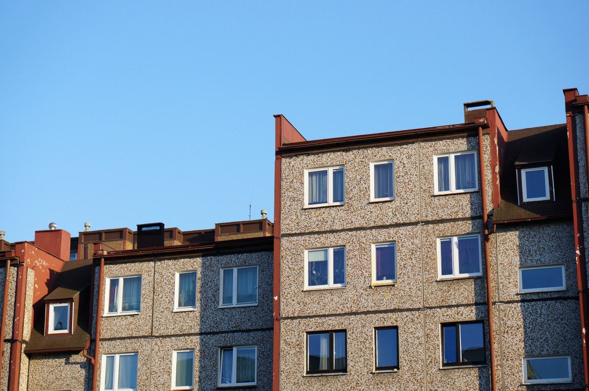 Galvojantiems apie daugiabučio renovaciją siūlo suskubti – paramą gaus pirmieji pateikę paraiškas