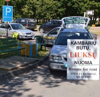 Nakvynė kurorto svečiams nuo šiol bus siūloma ne pakelėje, o tam skirtoje aikštelėje