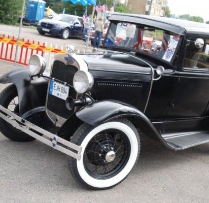 Palangą sudrebins amerikietiškų automobilių variklių gausmas