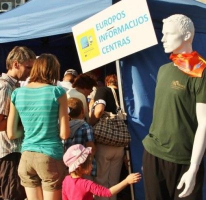 Jaunesni mugės dalyviai nepraleido progos dalyvauti žaidimuose. / Fotodecolt nuotr.