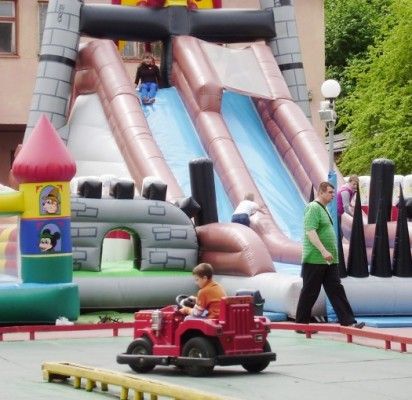 Tarptautinės vaikų gynimo dienos proga – pramogos ir vaišės mažiesiems