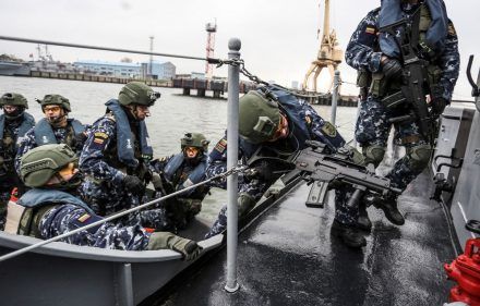 Vyksta Karinių jūrų pajėgų darbai Palangos ir Klaipėdos paplūdimiuose