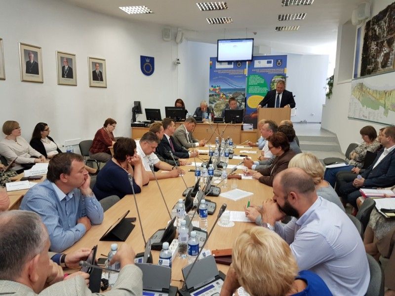 Tarybos narys skaitė straipsnio apie Koncertų salę komentarus