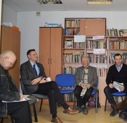 Savivaldybės juristui – ir senolio prašymas surašyti ieškinį prieš keikūnę žmoną