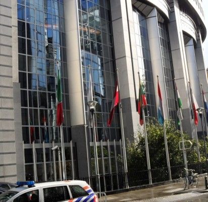 Lietuva – kaip aikštinga mergaitė: norisi semti Europos Sąjungos pinigus, bet jai atsiverti - baisu
