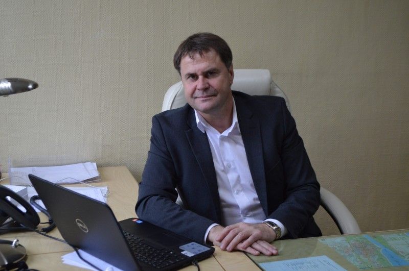 Buvusiam UAB „Palangos komunalinis ūkis“ direktoriui Vidui Misikoniui, dabar šioje savivaldybės įmonėje dirbančiam vadybininku, neramios dienos.